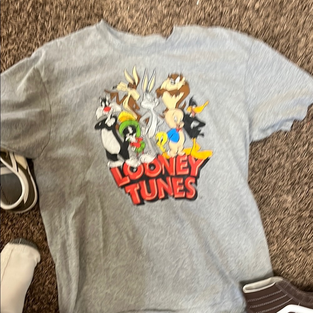 Looney Tunes Graphic T-Shirt